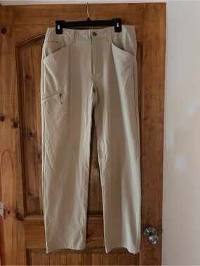 Men's Lightweight Patagonia Outdoor Khaki Pants